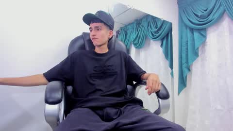 Snapshot of ethan_boy_ chatting on January 3, 2025, 8:54 pm Ethan online show from January 3, 2025, 8:54 pm