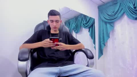 Snapshot of ethan_boy_ chatting on January 11, 2025, 8:32 pm Ethan online show from January 11, 2025, 8:32 pm