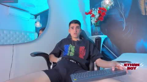 Snapshot of ethan_boy_ chatting on December 16, 2025, 9:31 pm Ethan online show from December 16, 2025, 9:31 pm