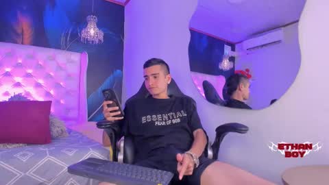 Snapshot of ethan_boy_ chatting on February 11, 2026, 9:31 pm Ethan online show from February 11, 2026, 9:31 pm