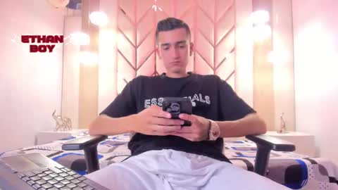 Snapshot of ethan_boy_ chatting on February 21, 2026, 9:05 pm Ethan online show from February 21, 2026, 9:05 pm