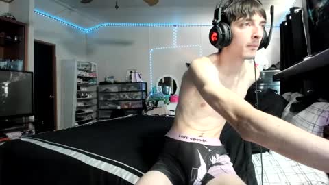 ethan_ford online show from December 4, 2024, 4:05 pm