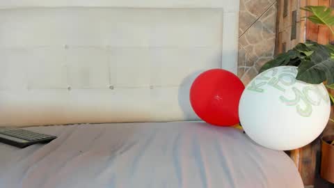 ethan helmut online show from December 22, 2024, 12:27 pm