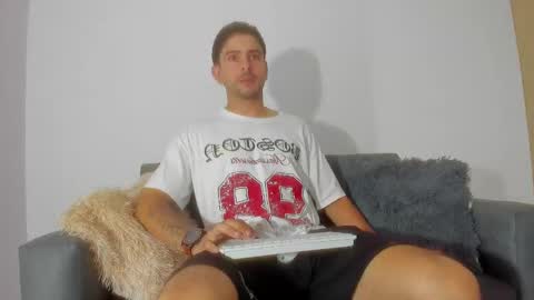 Ethan Muller online show from February 8, 2025, 7:05 pm