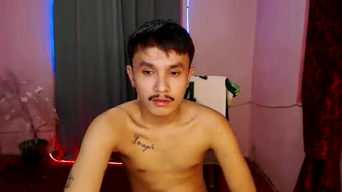 Snapshot of ethan_uwuxx chatting on February 10, 2025, 7:49 pm DAVE online show from February 10, 2025, 7:49 pm