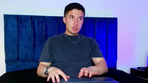 Snapshot of ethanconnor_ chatting on December 4, 2025, 9:01 pm ethanconnor_ online show from December 4, 2025, 9:01 pm