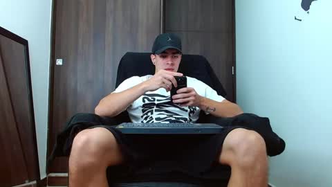 Snapshot of ethangreey1 chatting on February 5, 2025, 3:09 pm ethangreey1 online show from February 5, 2025, 3:09 pm