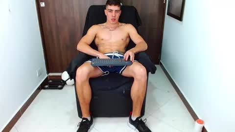 Snapshot of ethangreey1 chatting on February 13, 2025, 1:08 am ethangreey1 online show from February 13, 2025, 1:08 am