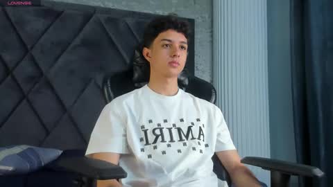 ethanlowell online show from April 3, 2026, 9:02 pm