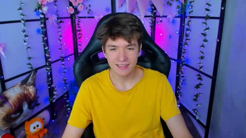 Ethan online show from September 21, 2025, 5:42 am