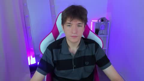 Ethan online show from October 8, 2025, 9:01 pm