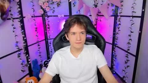 Ethan online show from October 11, 2025, 8:51 pm