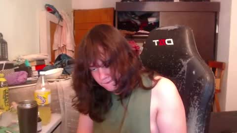 Snapshot of ethereal_thom chatting on October 10, 2025, 7:07 am ethereal_thom online show from October 10, 2025, 7:07 am