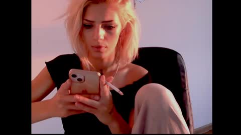 Serena online show from June 2, 2026, 5:59 pm