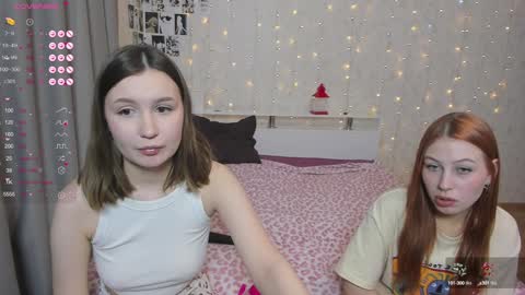 Veronica Tiia Lilith left to right online show from January 22, 2025, 4:34 am