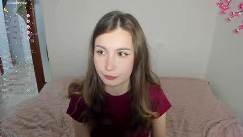 Veronica Tiia Lilith left to right online show from March 16, 2026, 5:17 pm