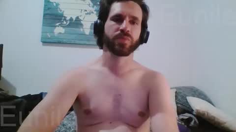 eunile online show from September 21, 2025, 10:33 pm