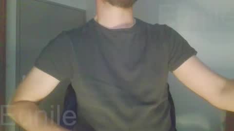 eunile online show from October 6, 2025, 10:51 pm