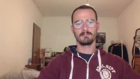 Snapshot of europe_bang chatting on October 17, 2025, 9:39 pm Andrea online show from October 17, 2025, 9:39 pm