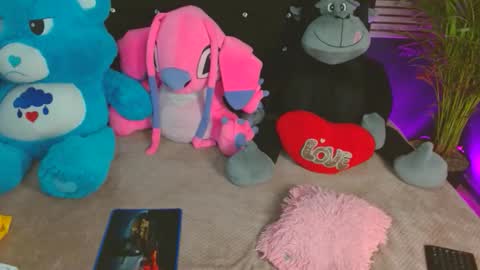 eva_06 online show from November 15, 2025, 11:32 pm