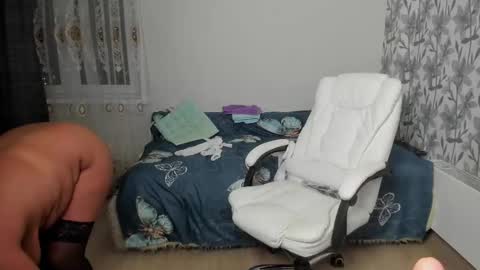 Eva online show from November 12, 2025, 1:22 pm