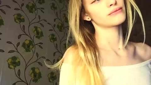Evvie online show from May 17, 2026, 7:17 am