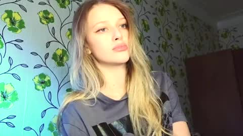 Evvie online show from May 31, 2026, 3:26 am