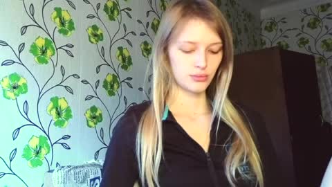 Evvie online show from June 5, 2026, 6:42 am