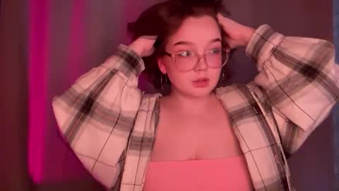 eva_kittenn online show from November 16, 2025, 12:55 pm
