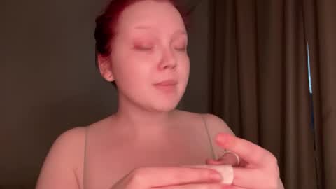 Snapshot of eva_kittenn chatting on May 4, 2026, 12:39 am eva_kittenn online show from May 4, 2026, 12:39 am