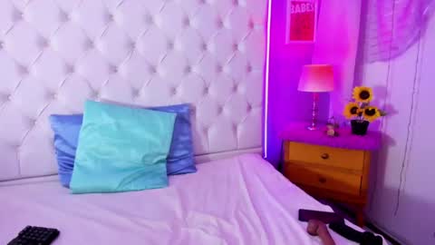Snapshot of eva_loretti chatting on January 17, 2025, 9:28 am online show from January 17, 2025, 9:28 am