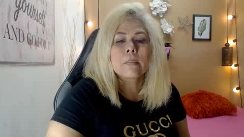 Snapshot of eva_love49 chatting on December 1, 2025, 12:21 pm eva_love49 online show from December 1, 2025, 12:21 pm