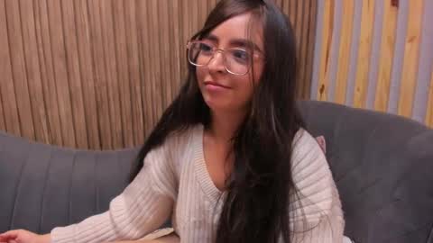 Snapshot of eva_macalliter chatting on February 7, 2025, 9:05 am Angelinne online show from February 7, 2025, 9:05 am