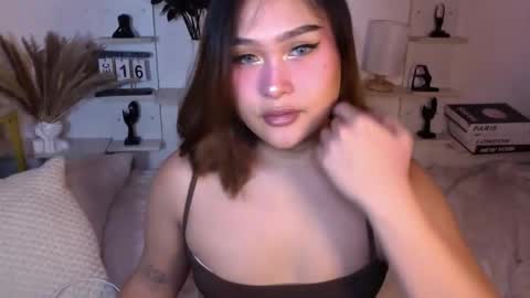 Queen Eva Mazikeen online show from December 17, 2025, 6:14 pm