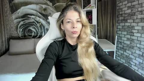 Eva online show from April 4, 2026, 4:59 pm