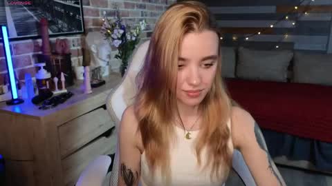 eva_mini online show from May 27, 2026, 10:07 pm
