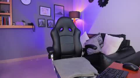 Snapshot of eva_monet chatting on June 11, 2026, 7:12 pm eva_monet online show from June 11, 2026, 7:12 pm