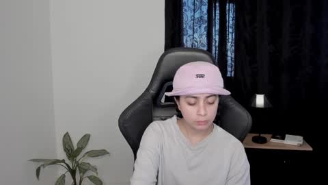 eva_monn online show from January 14, 2025, 7:00 pm