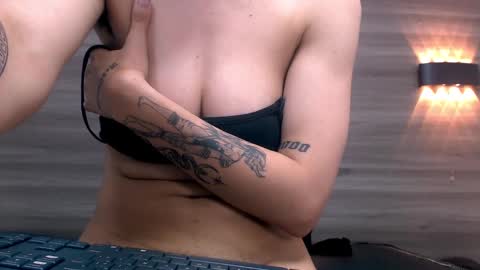Snapshot of eva_monwalker chatting on February 5, 2025, 11:17 pm Eva cute online show from February 5, 2025, 11:17 pm
