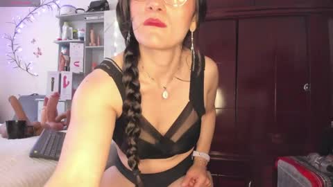 Eva Notty  online show from April 25, 2026, 1:41 pm