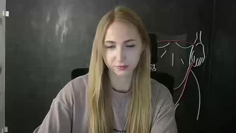 Eva online show from October 10, 2025, 12:15 pm