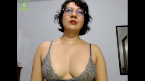 Eva online show from December 5, 2024, 7:17 pm