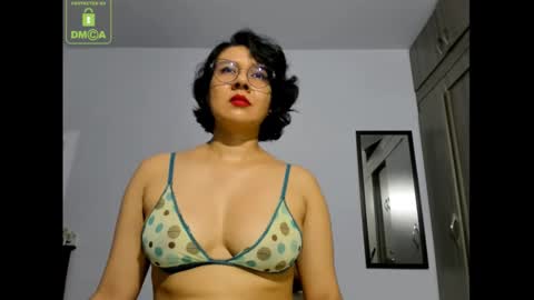 Eva online show from December 30, 2024, 6:27 pm