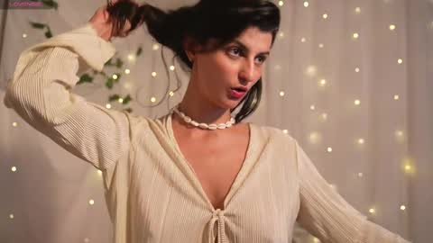 EVA  online show from February 19, 2025, 9:03 pm