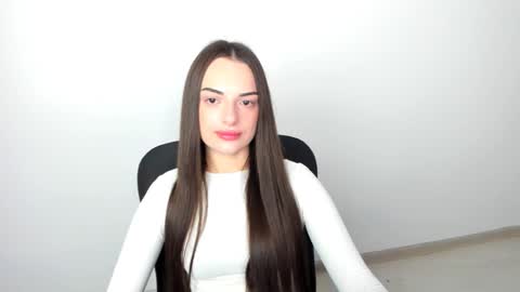 Snapshot of eva_rossee_ chatting on December 7, 2024, 12:45 pm Eva online show from December 7, 2024, 12:45 pm