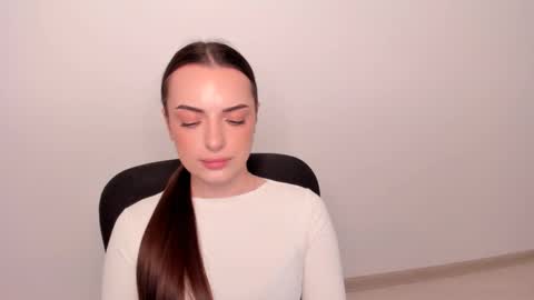 Snapshot of eva_rossee_ chatting on March 11, 2025, 5:46 pm Eva online show from March 11, 2025, 5:46 pm