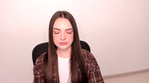 Snapshot of eva_rossee_ chatting on March 12, 2025, 4:56 pm Eva online show from March 12, 2025, 4:56 pm