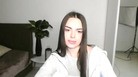 Eva online show from April 22, 2026, 6:31 pm