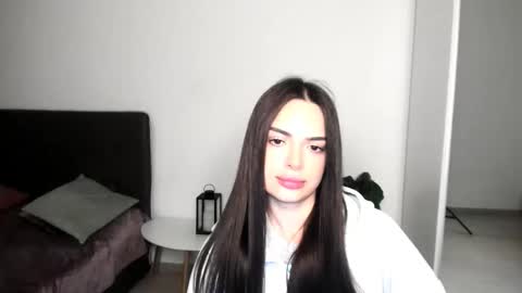 Eva online show from April 23, 2026, 7:16 pm