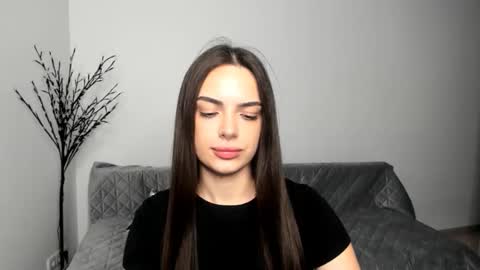 Eva online show from April 26, 2026, 5:10 pm